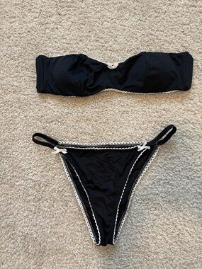 Black Bikini w Lace Trim